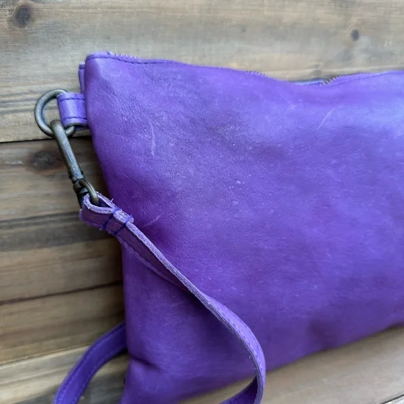 Viola Castellani Milano Studded Italian Leather ‘Star’ Patch Crossbody Handbag - Picture 9 of 14